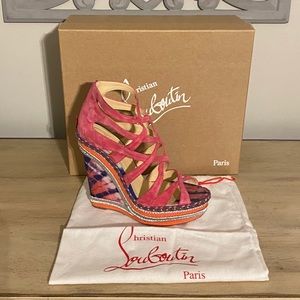 ChristianLouboutin Tosca 140m Suede/Bazin Metador